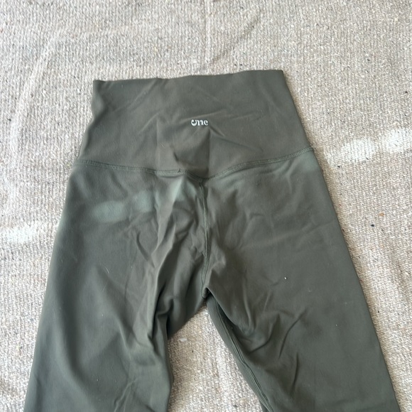 Musesonly Olive Green Leggings - Picture 2 of 2